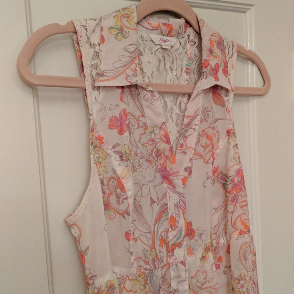 Button down Blouse - Picture 3 of 3